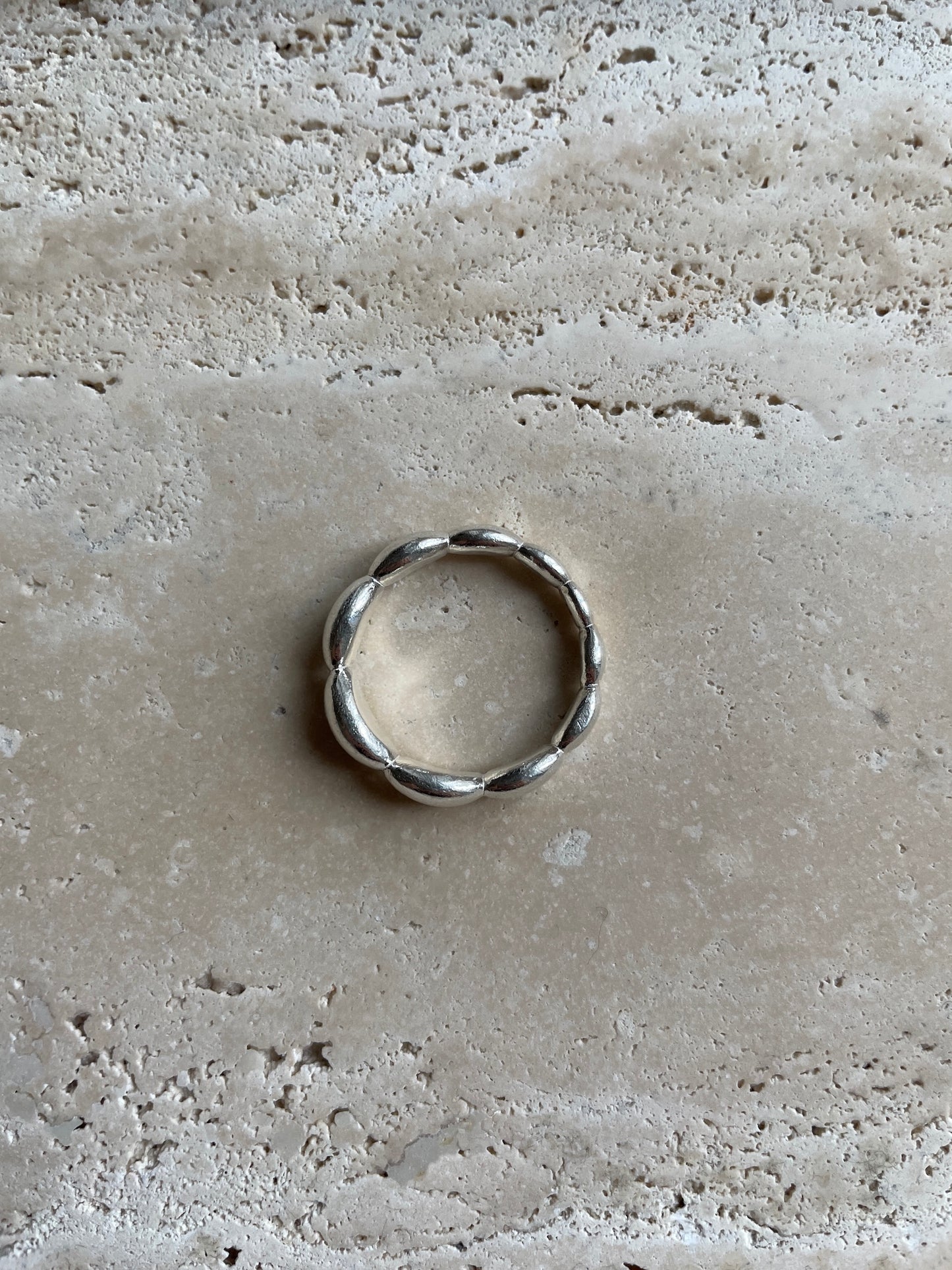 Prologue Ring Serif