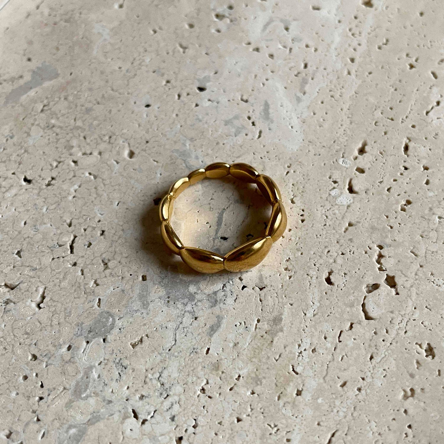 Prologue Ring Serif