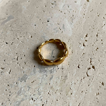 Prologue Ring Serif